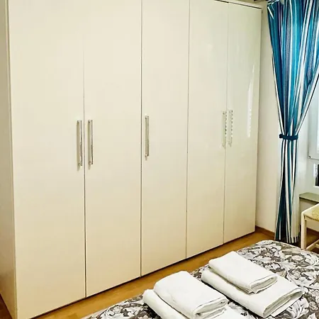 Luxury Ivone With Balcony And Garden *