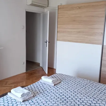 Apartman Luxury Ivone With Balcony And Garden Rijeka