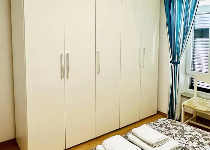 Luxury Ivone With Balcony And Garden *