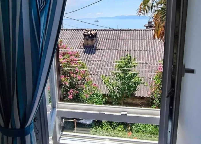 Luxury Ivone With Balcony And Garden リエカ