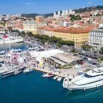 Daire Luxury Ivone With Balcony And Garden Rijeka