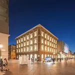 Luxury Ivone With Balcony And Garden Daire *