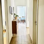 Daire Luxury Ivone With Balcony And Garden Rijeka
