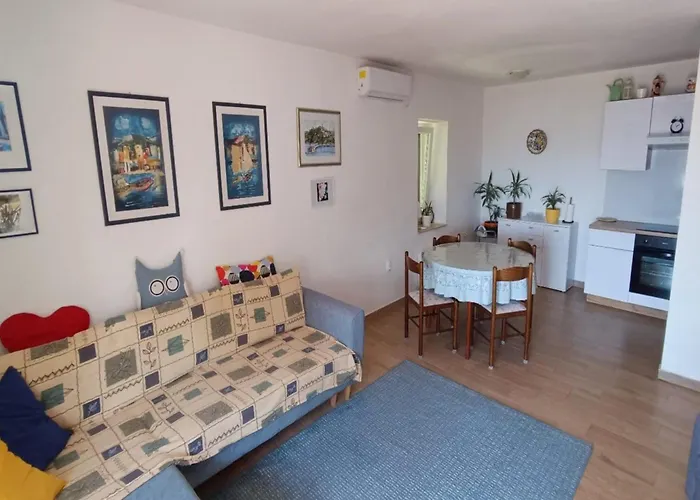 Appartamento Luxury Ivone With Balcony And Garden